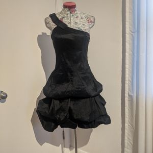 Terra Nostra black dress